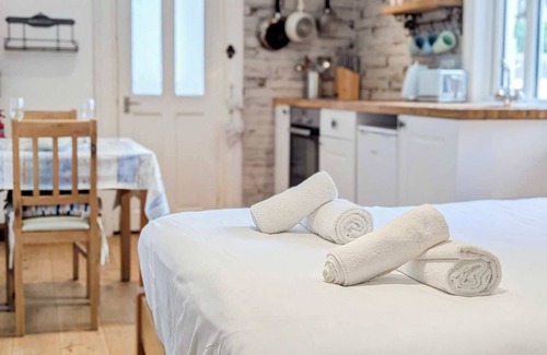 Hove Apartment | Brunswick Garden Studio | by Brighton Holiday Lets