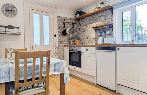 Hove Apartment | Brunswick Garden Studio | by Brighton Holiday Lets