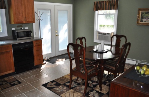Brunswick House | Brunswick home near Bowdoin College, 1 month min stay