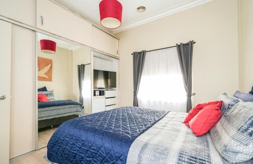 Brunswick House | Brunswick Melbourne-Cosy Room-Great location