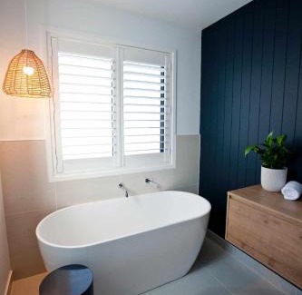 Alonnah House | Bruny Island Sunset Retreat