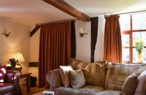 Diss House | Brushmaker Cottage