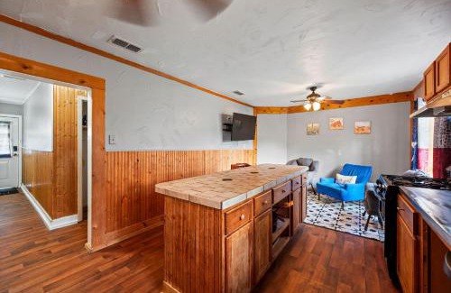Hico House | Brushy Bills Farmhouse Horse Motel Pet Sleeps 7 by Vacation Your Way