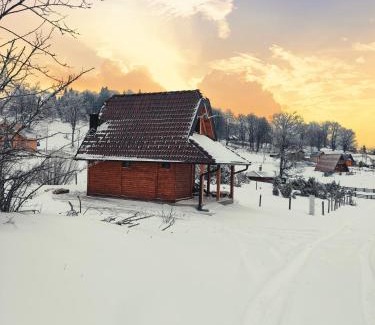 Kremna House | brvnare in