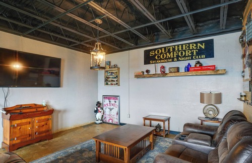 Bryant Cabin | Bryant Cabin with Private Hot Tub!