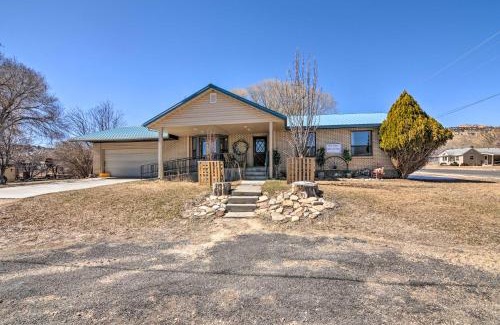 Tropic House | Bryce Canyon Area House with Mountain Views!