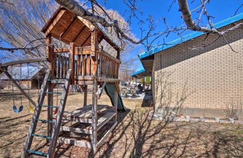 Tropic House | Bryce Canyon Area House with Mountain Views!