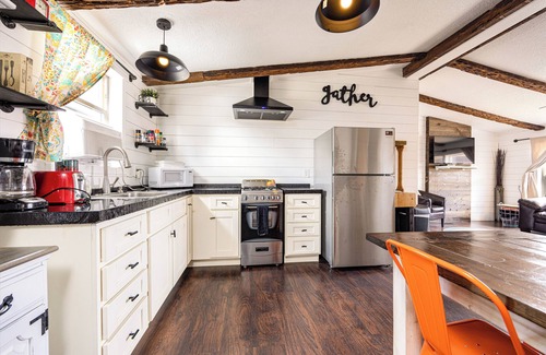 Hatch House | Bryce Canyon Zion National Park Lookout Retreat