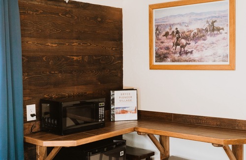 Tropic Cabin | Bryce Pioneer Village