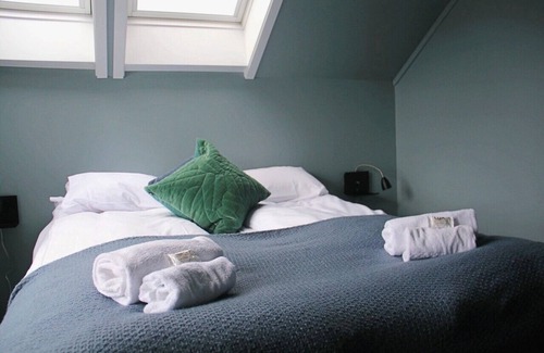 Aa House | Brygga Restaurant & Room