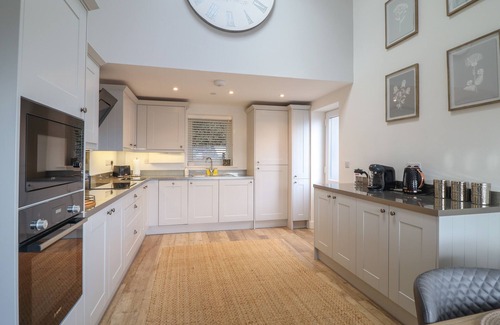 Penrhyn Bay House | BRYN CAE, pet friendly, with open fire in Penrhyn Bay