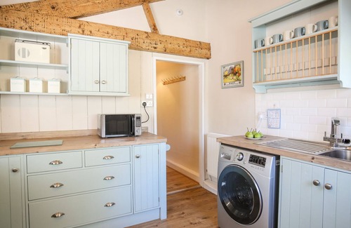 Porthmadog Cottage | BRYN COED, pet friendly, character holiday cottage in Porthmadog