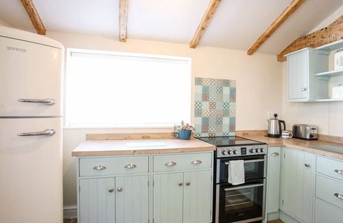 Porthmadog Cottage | BRYN COED, pet friendly, character holiday cottage in Porthmadog