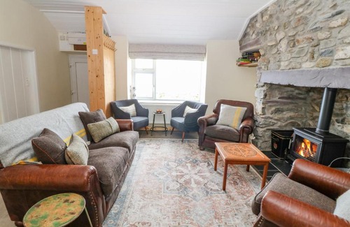 Caernarfon House | Bryn Derwen