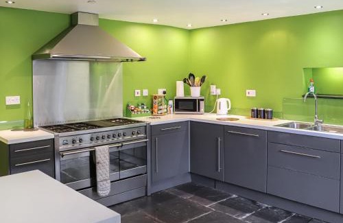 Rhiwbryfdir House | Bryn Marian