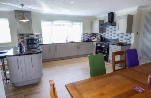 Betws yn Rhos Cottage | BRYN TIRION, family friendly, luxury holiday cottage in Betws Yn Rhos