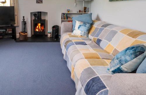 Edern House | Bryn Tirion