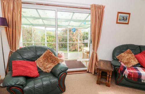 Llangybi House | Bryn yr Haf