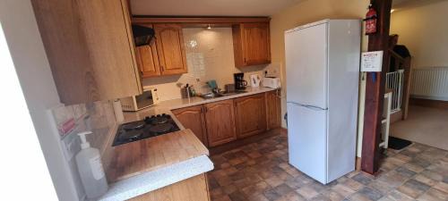 Llanfihangel Tal-y-llyn Bed & Breakfast | Brynderwen Barn