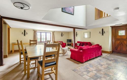 Llanfihangel Tal-y-llyn Bed & Breakfast | Brynderwen Barn