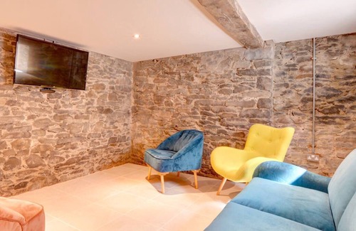 Llanfair Caereinion House | Brynderwen in Llangadfan