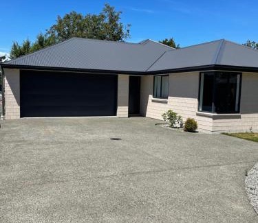Christchurch House | Bryndwr Accommodation