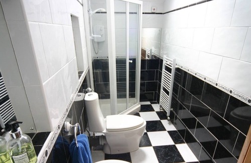 Crynant Apartment | Bryngower House