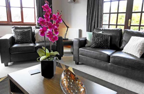 Llanfihangel Tal-y-llyn House | Brynich Villa