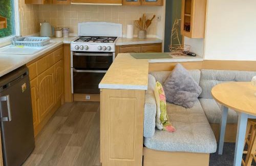 Borth House | Brynowen Holiday Park - Holiday Accommodation 19041