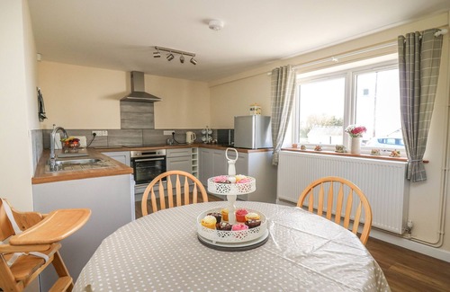 Llanfyrnach Cottage | BRYNTEG COTTAGE, family friendly, with a garden in Crymych
