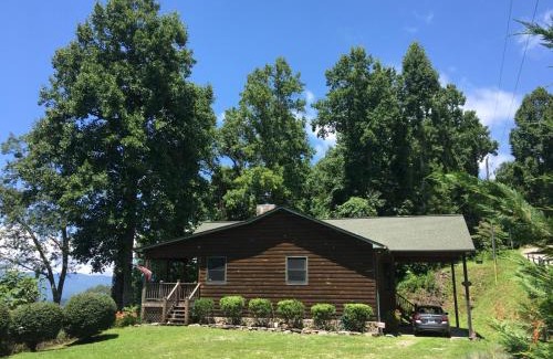 Bryson City House | Bryson City-Spectacular Views-Heaven's Gate