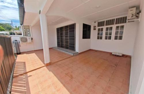 Miri House | BS Home in Miri City - 3R2B House Pelita Commercial Centre