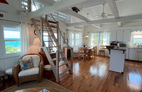 Man O War Cay House | Shelmar Landing Man-O-War Cay Vacation Home Beach Access and Deep Water Dockage