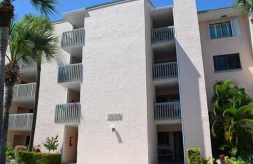 Fort Pierce Condo | BT 3921 Fountain/Pond View Condo-Paradise Vacation Rental in Ocean Village