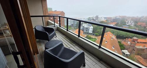 Pinamar Apartment | BTWINS Pinamar Dpto Top 8vo al mar c balcon c parrilla c cochera Pileta cubierta descubierta sauna gym cine