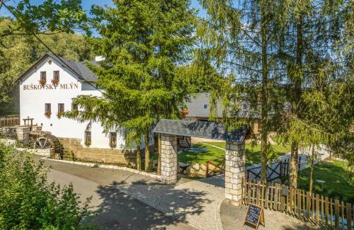 Dolni Bousov House | Buškovský mlýn 1580