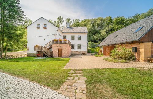 Dolni Bousov House | Buškovský mlýn 1580