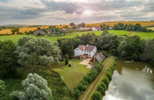 Dolni Bousov House | Buškovský mlýn 1580