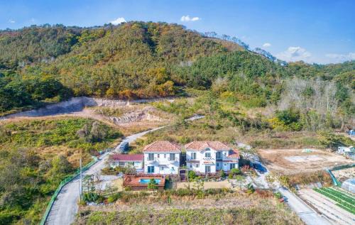 Byeonsan House | Buan Flaura Pension