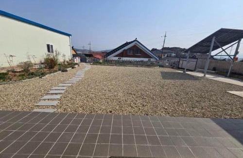 Tangha-ri House | Buan Hwayangyeonhwa Pension