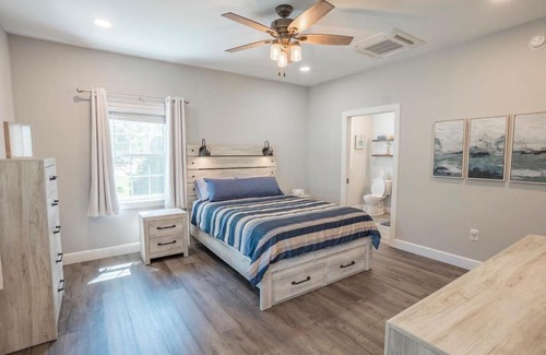 Red Mill Pond Apartment | Bubba and Banjos