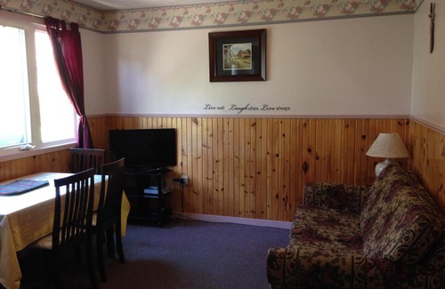 Mayfield House | Bubbling Brook Cottages