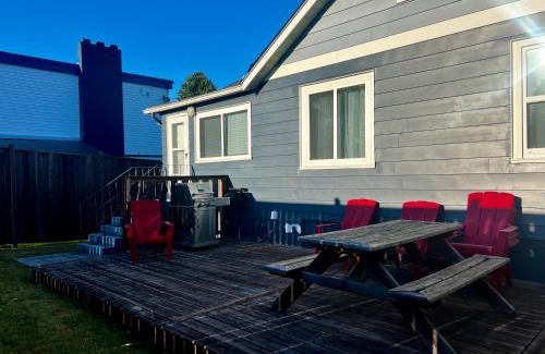 Regional District of Nanaimo Hotel | Buccaneer Inn