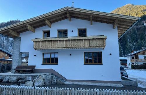 Steeg Ski Chalet | Buck Chalet