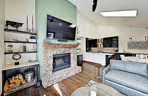 Avon Apartment | Buck Creek C203