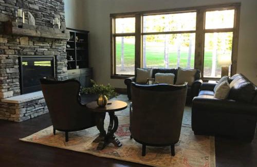 Thompsonville House | Buckaroo