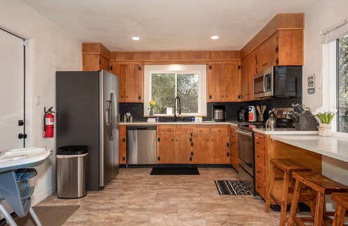 Yosemite Forks House | Buckeye Bungalow w hot tub/firepit/views! Pet Friendly!