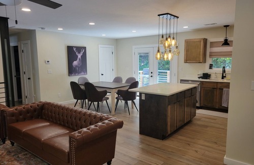 Kerr Condo | "Buckeye Haven Retreat" This NEW charming 1,000 SF 2-bed,1-bath sleeps 6 people