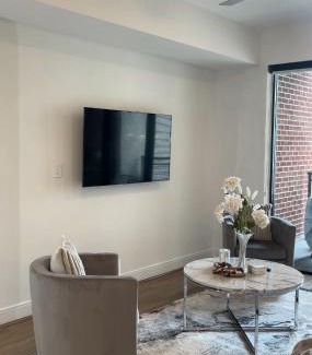 South Tuxedo Park Apartment | Buckhead Atlanta Luxury Suite