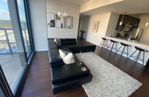 North Buckhead Apartment | Buckhead Penthouse in the Sky